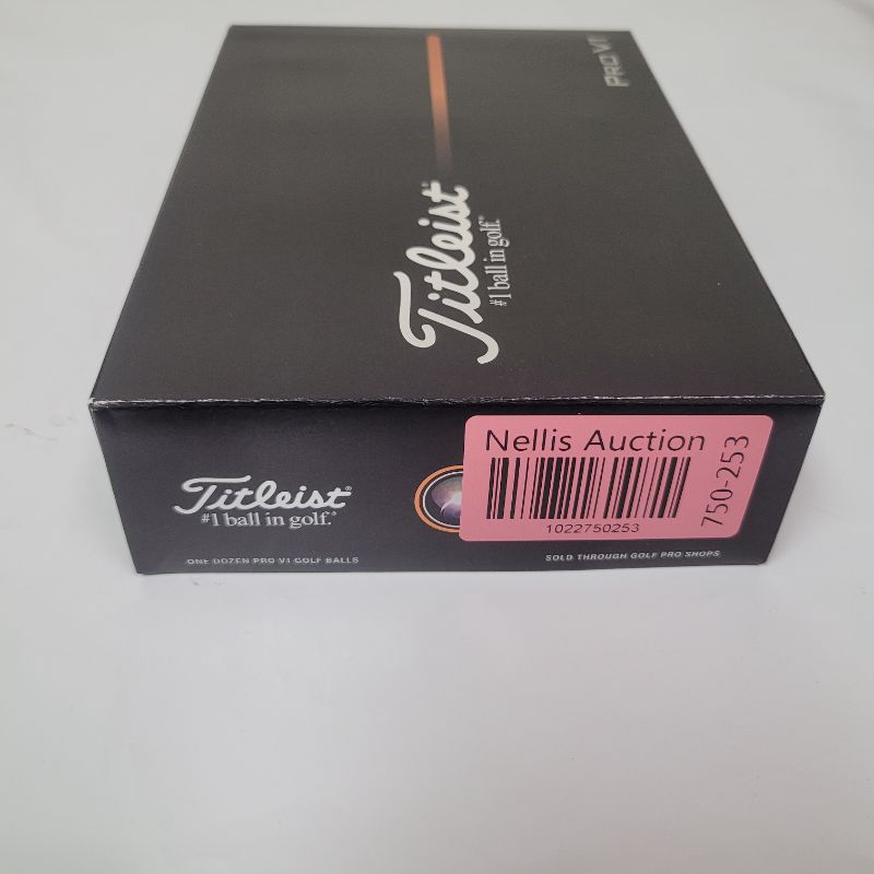 Photo 1 of Titleist 2025 Pro V1 12 Pack White 