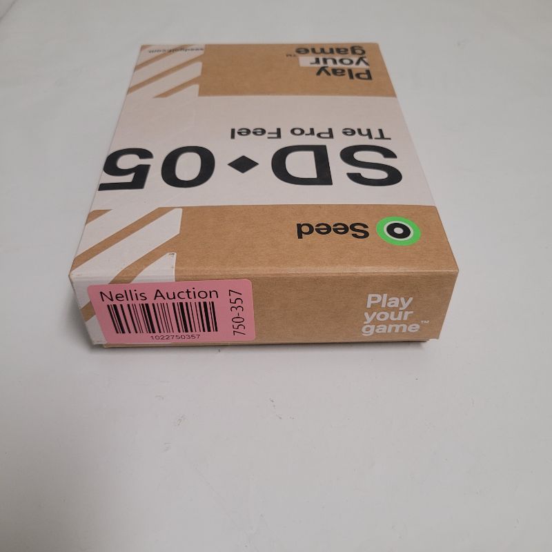 Photo 1 of ** Single  TEST ON PARTIAL SET ** Soft cast urethane cover gives you the control you need from 100 yards in, and the confidence to go for all your shots. 3 piece construction gives you Tour performance with low compression for a great soft feel.