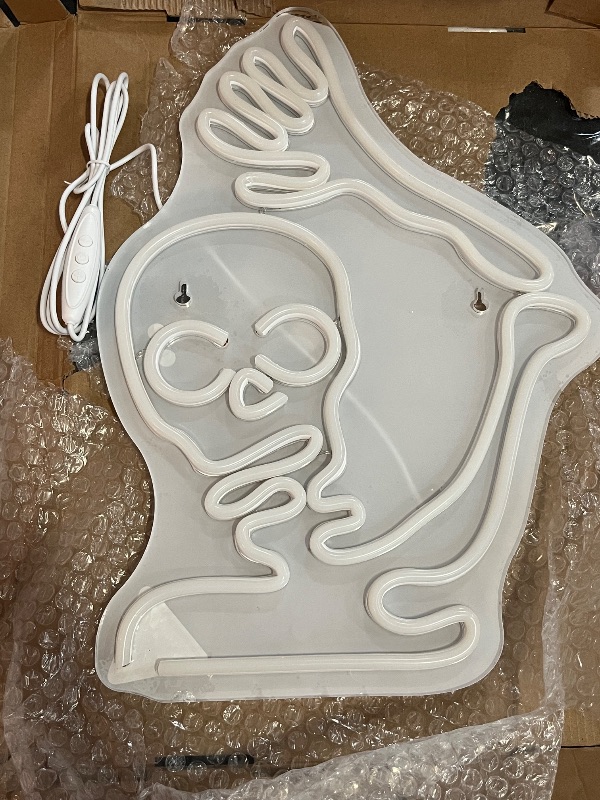 Photo 1 of Looklight Skeleton Skull Neon Sign Halloween Decor Neon Signs For Wall Skeleton Halloween Led Lights For Bedroom Front Door Man Cave Bar Game Room Party Decoration Gifts USB Powered LED light 11.4x15.9in