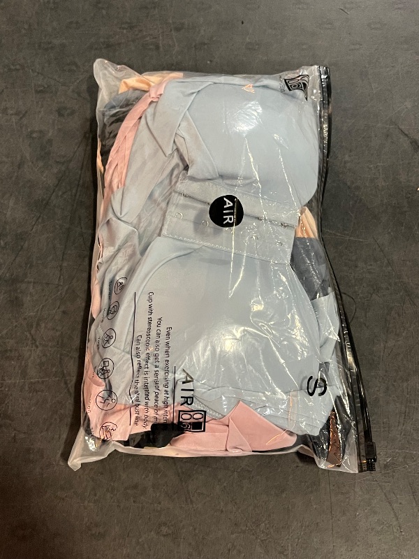 Photo 1 of (S) Front Closure Bras for Women No Underwire Minimizer Bar Breathable Post Surgery Mastectomy Bras Packs Anti Sagging Wireless Push Up Compression Set for Young Elderly Lady 
