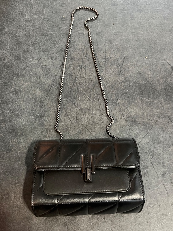 Photo 1 of Black Muscle Stripe Snapping Women's Shoulder Bag Fashion Fashion Women's Shoulder Wallet Card Bag