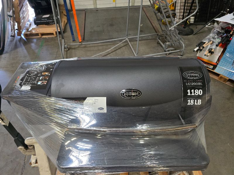 Photo 1 of 1200 Black Label Series Grill with WiFi Control
180 Square Inches -18-pound hopper - 180° to 600°F temperature range - heavy-duty 14-gauge steel construction - high-temperature black sand powder coat finish - Solid steel folding front shelf - Solid steel 