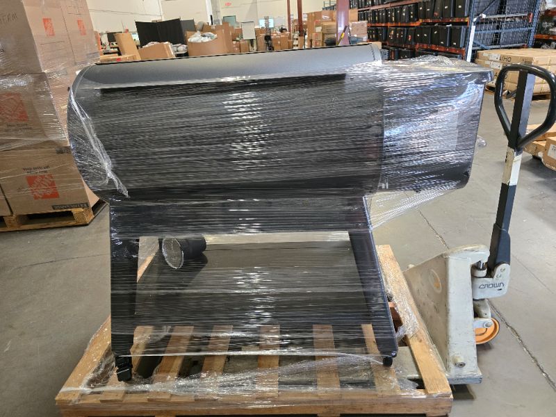 Photo 1 of 1200 Black Label Series Grill with WiFi Control
180 Square Inches -18-pound hopper - 180° to 600°F temperature range - heavy-duty 14-gauge steel construction - high-temperature black sand powder coat finish - Solid steel folding front shelf - Solid steel 