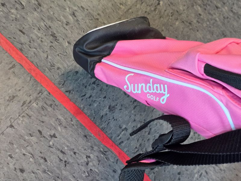 Photo 1 of Sunday Golf - Lightweight Sunday Golf Bag with Strap and Stand - Easy to Carry and Durable Pitch n Putt Golf Bag - Golf Stand Bag for The Driving Range, Par 3 and Executive Courses - 31.5 inches