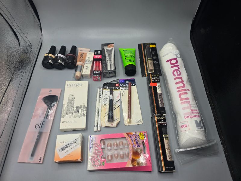 Photo 1 of 20pc Miscellaneous Brand Name Cosmetics 