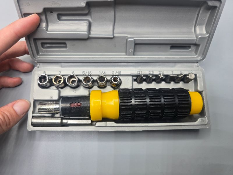 Photo 1 of 14-piece reversible ratchet screwdriver set 
