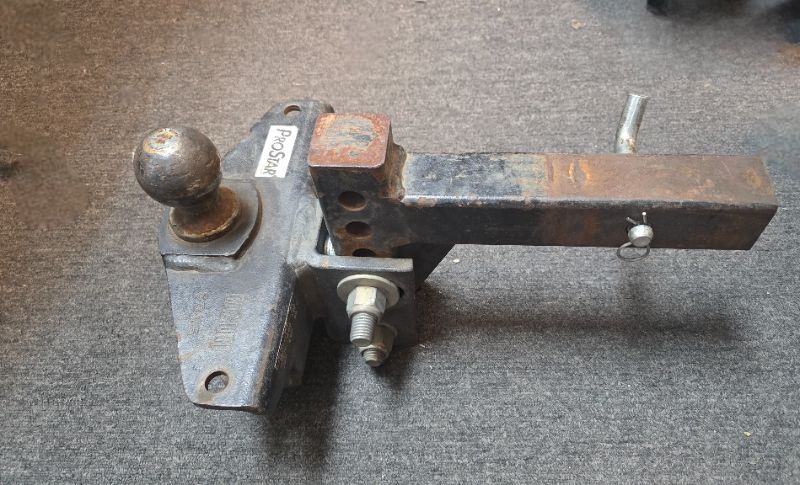 Photo 1 of 3" Eaz Lift S3 V5 Trailer Hitch 