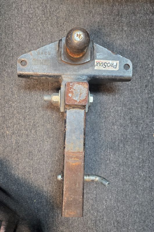 Photo 1 of 3" Eaz Lift S3 V5 Trailer Hitch 