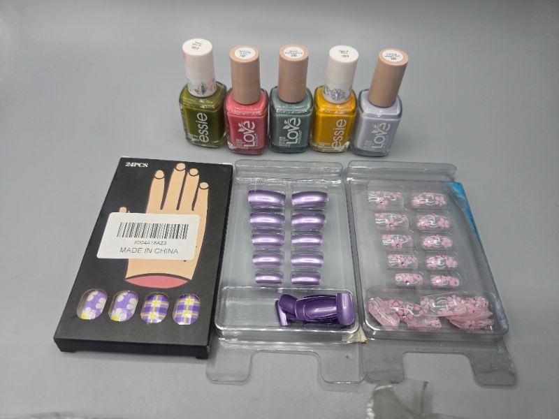 Photo 1 of 10pc Nail Set - 5 Polishes - 3 Fake Nail Sets - 2 Packs Of Nail Remover Pads 