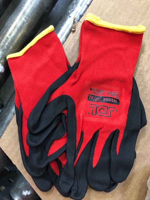 Photo 1 of 2 count gloves xl