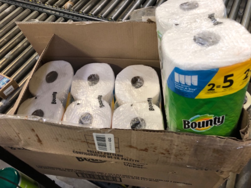 Photo 2 of Bounty Quick Size Paper Towels, White, 8 Family Rolls = 20 Regular Rolls
