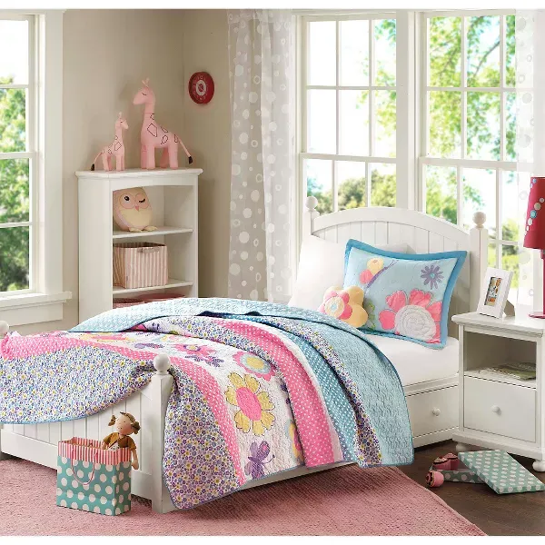 Photo 1 of Petal Power Reversible Flower and Butterfly Kids' Quilt Set - Mi Zone. Twin
