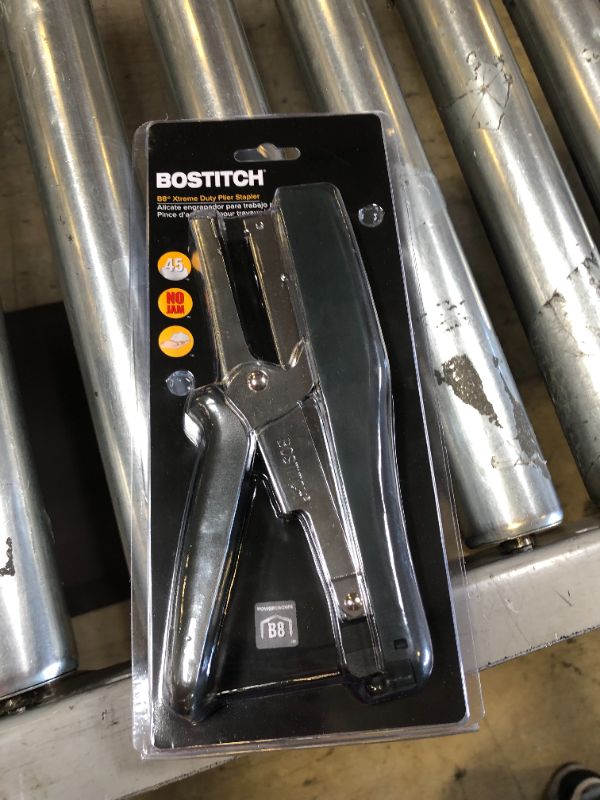 Photo 2 of BOSTITCH B8 Xtreme-Duty Plier Stapler