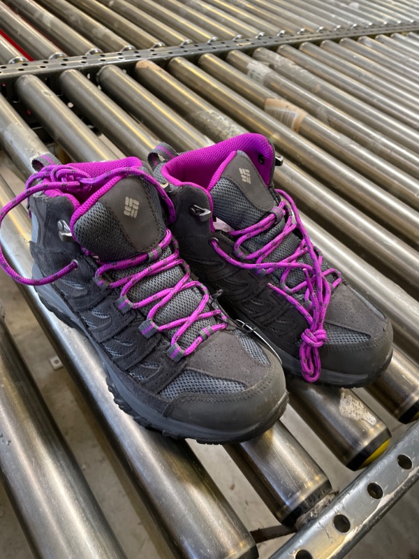 Photo 2 of COLUMBIA SHOES WOMEN HIKING SHOES PINK AND GRAY SZ 7