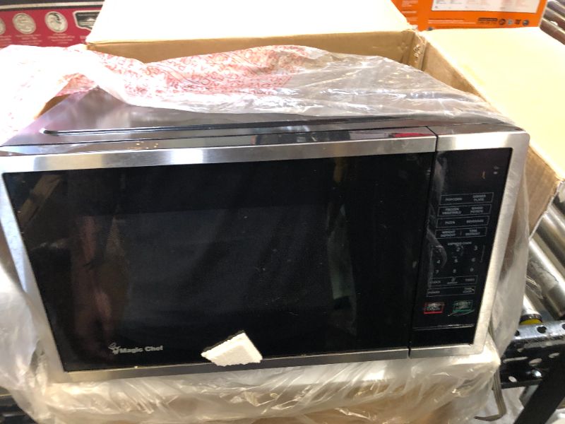 Photo 2 of 0.9 cu. ft. 900-Watt Countertop Microwave in Stainless Steel