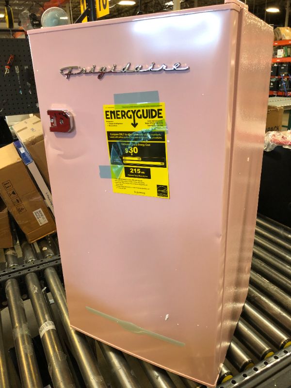 Photo 3 of 
1/3
Frigidaire
3.2 cu. ft Retro Mini Fridge in Pink
