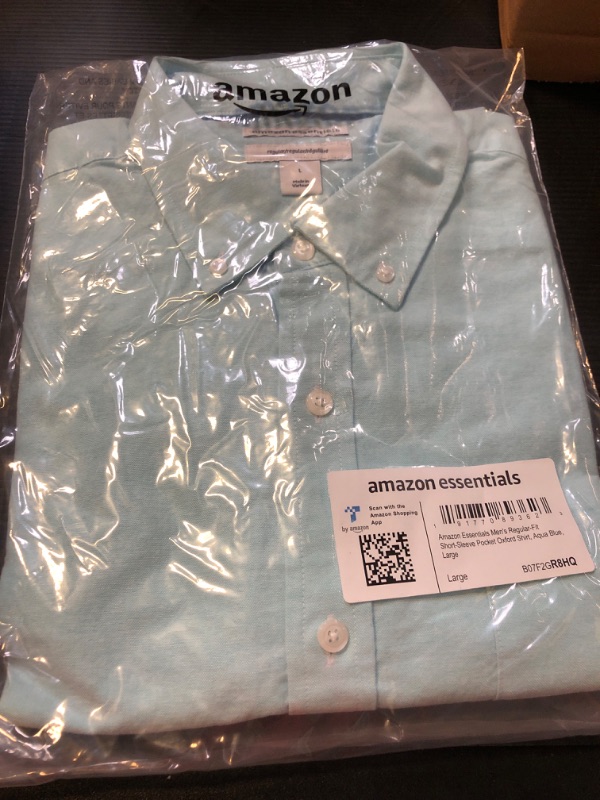 Photo 1 of Amazon Essentials Men's Regular-Fit Short-Sleeve Pocket Oxford Shirt - AQUA BLUE
