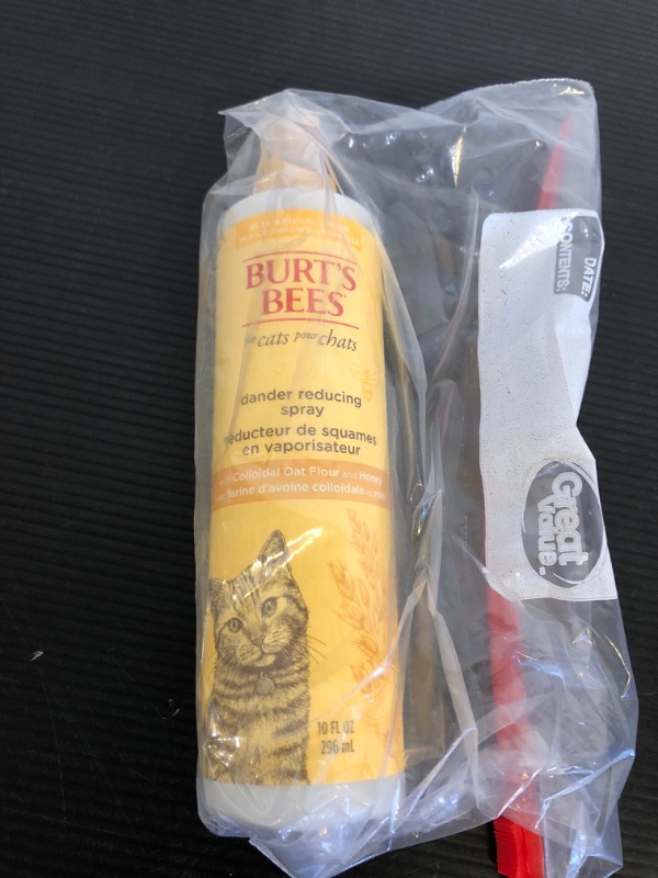 Photo 2 of Burt's Bees for Pets Cat Natural Dander Reducing Spray with Soothing Colloidal Oat Flour & Aloe Vera | Cruelty Free, Sulfate & Paraben Free, pH Balanced for Cats - Made in USA, 10 oz Bottle 10 Fl Oz (Pack of 1)