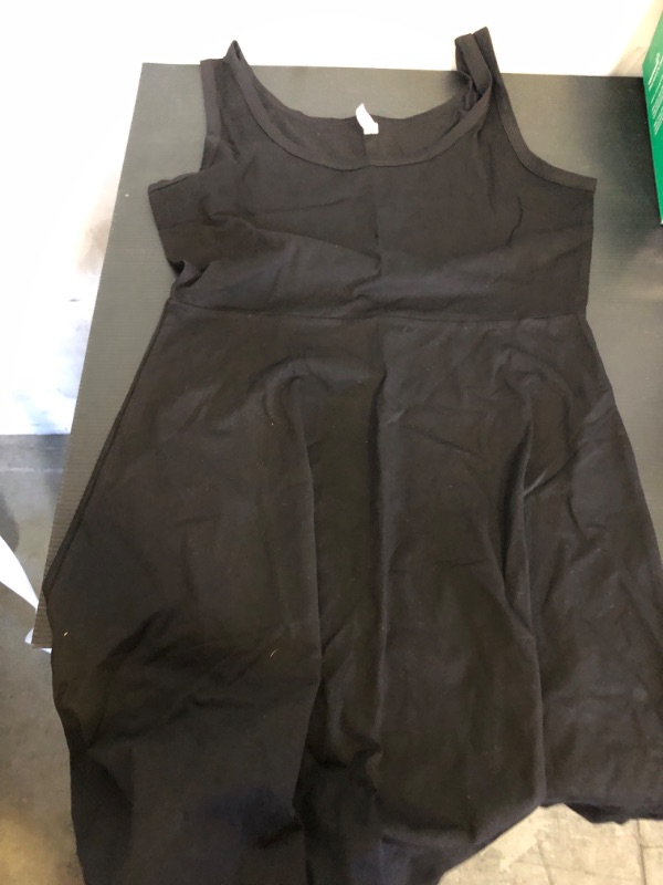 Photo 1 of Size M---Sleeveless Black Dress