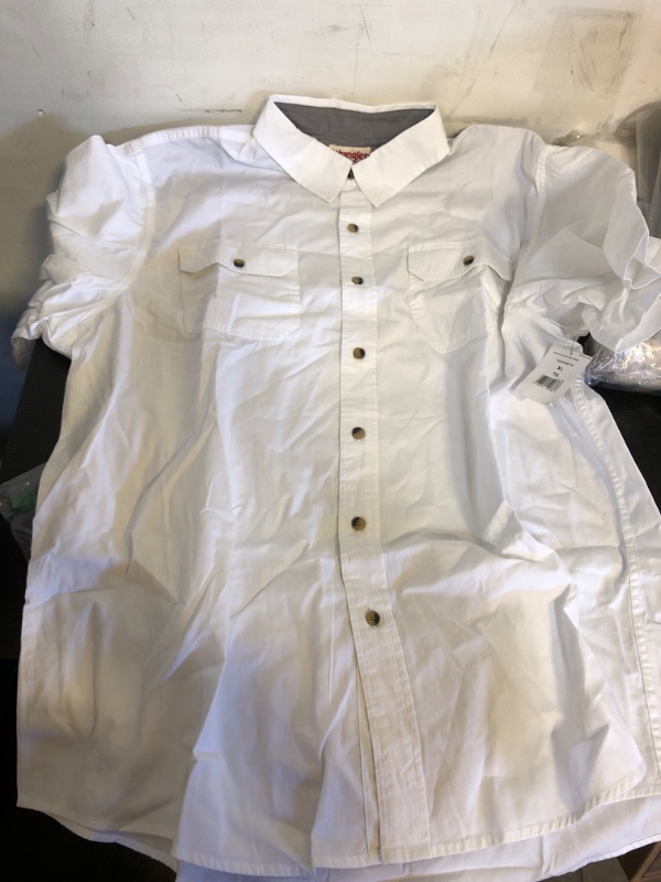 Photo 1 of Size XL--Wrangler Men Short Sleeve White Shirt