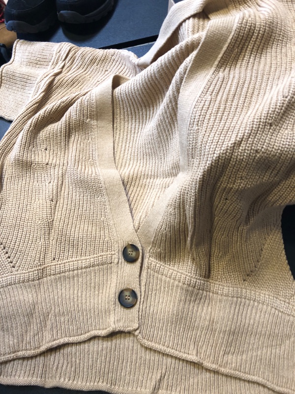 Photo 1 of Dokotoo Womens Summer Tops 2024 Waffle Knit Button Down Shirts Casual V Neck Short Sleeve Shacket Jacket Dressy Blouses
 xl 