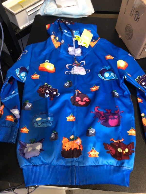 Photo 3 of KIDS SWEATER
SIZE M 