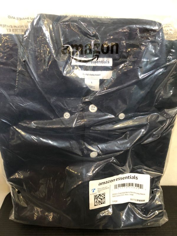 Photo 2 of Size L--Amazon Essentials Men's Slim-Fit Long-Sleeve Oxford Shirt Large Navy