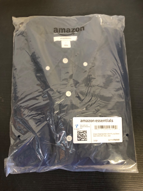 Photo 1 of Size L--Amazon Essentials Men's Slim-Fit Long-Sleeve Oxford Shirt Large Navy