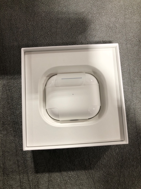 Photo 4 of Apple AirPods with Lightning Charging Case (3rd Generation)