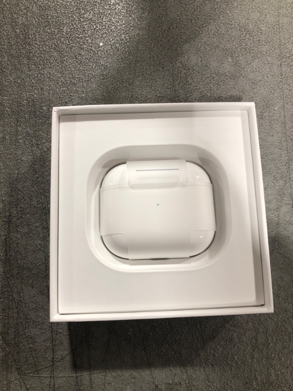 Photo 4 of Apple AirPods with Lightning Charging Case (3rd Generation)