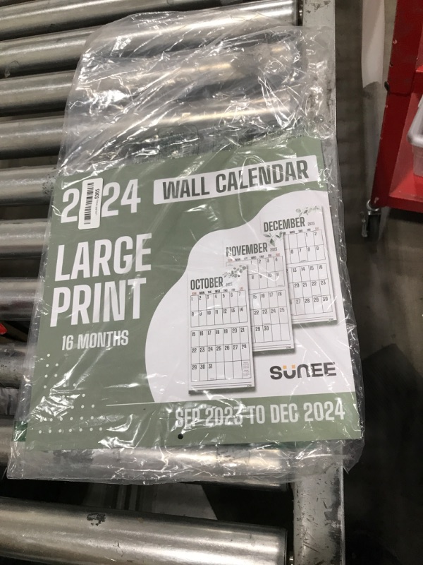 Photo 1 of Calendar, Large Print