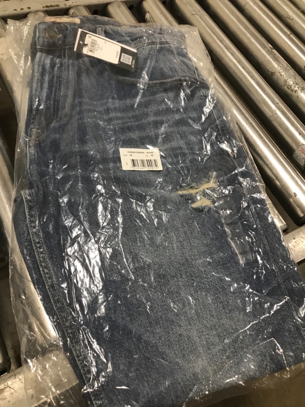 Photo 1 of GUESS Men's Regular Straight Jeans sz 34 x32
