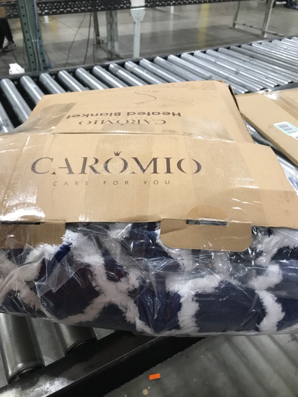 Photo 1 of CAROMIO Heated Blanket King with Dual Control, Sherpa Tufted Electric Blanket with 6 Heat Levels, 20 Time Models, Soft Thicken Heating Throw Blankets for Adults with UL Certification, Navy, 100"× 90" King 100"× 90" Navy