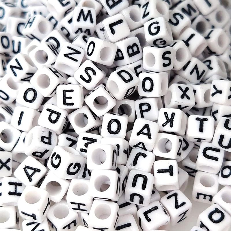 Photo 1 of 500 Pieces 6x6mm White Cube Acrylic Alphabet Letter Beads A-Z Mixed Plastic Shape Loose DIY Beads for Jewelry Making Bracelets Necklaces Key Chains (Black on White)
