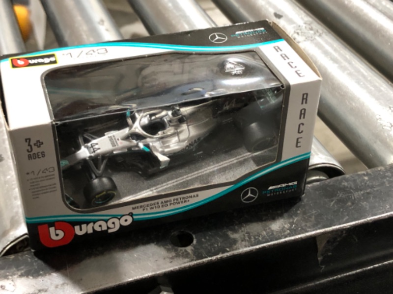 Photo 2 of 1:43 Bburago Mercedes AMG Petronas F1 Formula W10 Lewis Hamilton Racing Car
