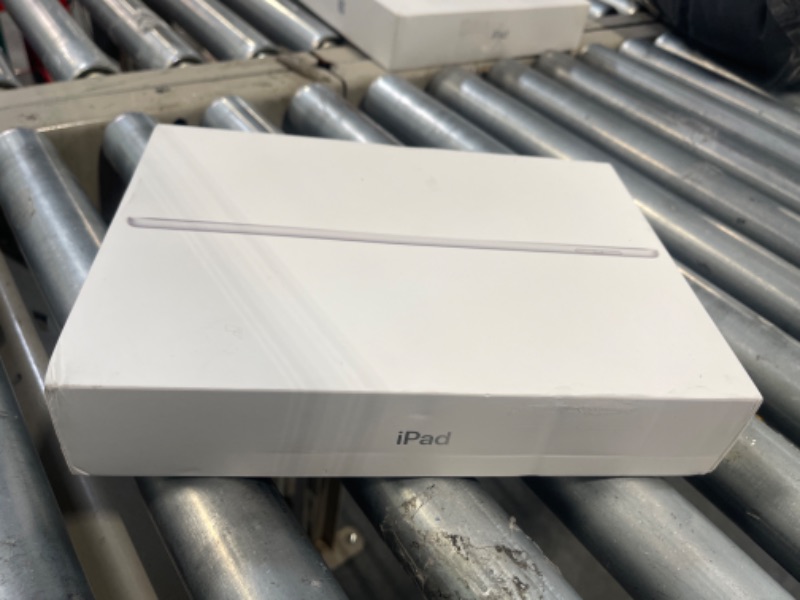 Photo 2 of ***USED***Apple iPad (9th Generation): with A13 Bionic chip, 10.2-inch Retina Display, 64GB, Wi-Fi, 12MP front/8MP Back Camera, Touch ID, All-Day Battery Life – Silver