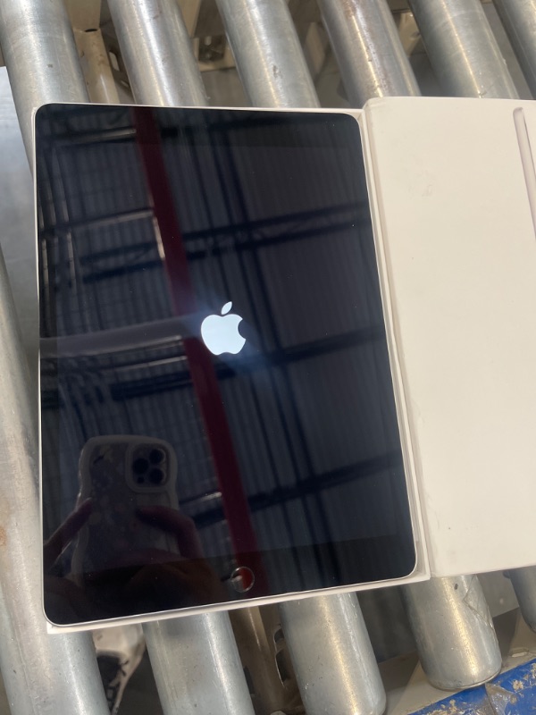 Photo 6 of ***USED***Apple iPad (9th Generation): with A13 Bionic chip, 10.2-inch Retina Display, 64GB, Wi-Fi, 12MP front/8MP Back Camera, Touch ID, All-Day Battery Life – Silver