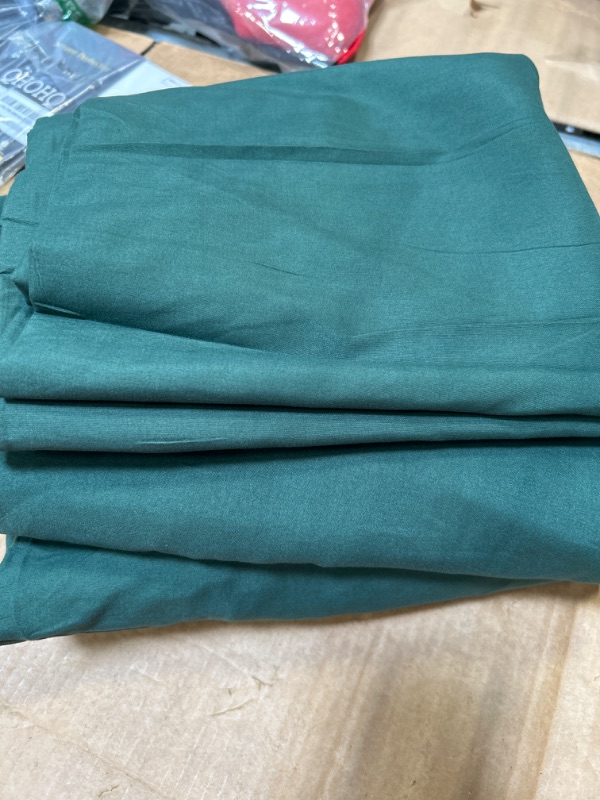 Photo 2 of ****USED** Lightweight Super Soft Easy Care Microfiber 4-Piece Bed Sheet Set with 14-Inch Deep Pockets QUEEN GREEN