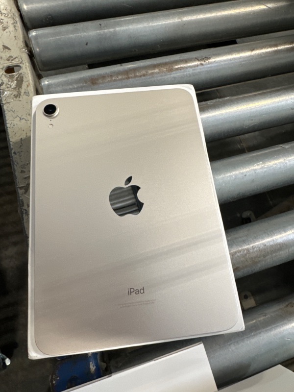 Photo 4 of Apple iPad mini Wi-Fi (2021, 6th Generation) Starlight
