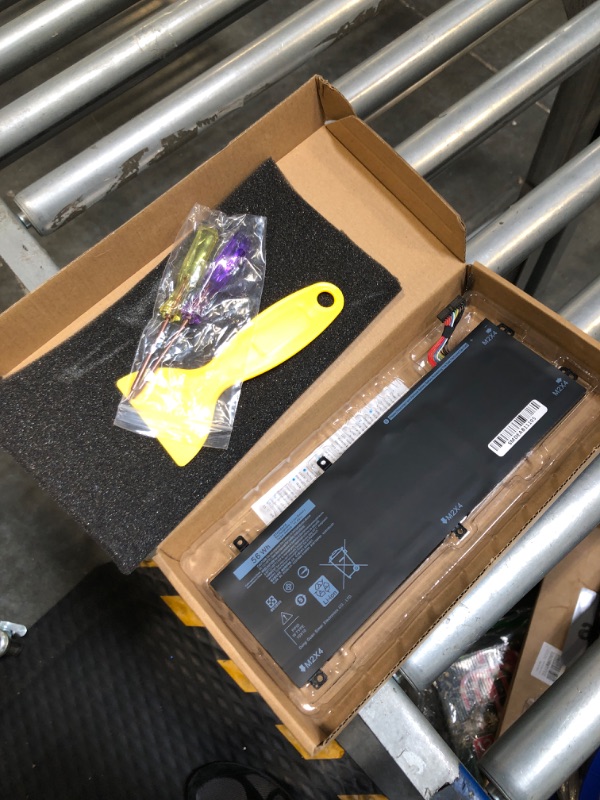 Photo 1 of ***USED***UOROLBMY RRCGW Laptop Replacement 56Wh H5H20 Battery for Dell XPS 15 9550 15-9550 9560 9570 Precision 5510 5520 5530 5540 Series P56F P56F001 62MJV M7R96 0RRCGW 062MJV 5D91C [Not Work 97Wh Battery]