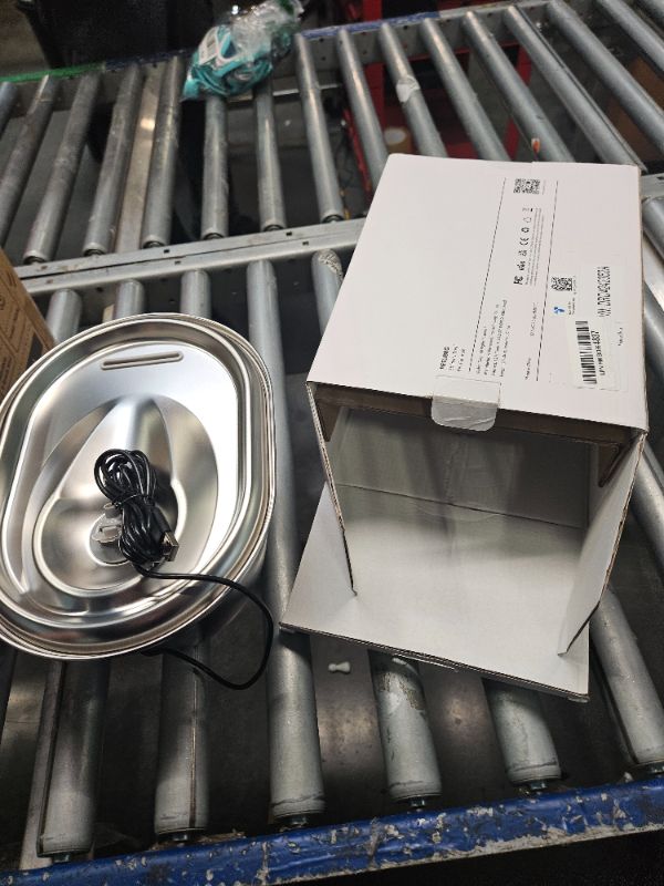 Photo 2 of **USED/MISSING PARTS**PETLIBRO Stainless Steel Cat Water Fountain, 101oz/3L Pet Water Fountain for Cats Inside, Food-Grade Dog Water Fountain, Automatic Water Dispenser with 4 Filters & 4 Sponges