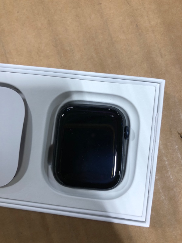 Photo 4 of Apple Watch Series 9 (GPS)