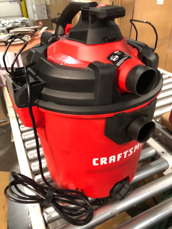 Photo 2 of CRAFTSMAN CMXEVBE17606 12 Gallon 6 Peak HP Wet/Dry Vac with Detachable Leaf Blower, Portable Shop Vacuum with Attachments,Red 12 gallon 6.0 Peak Hp