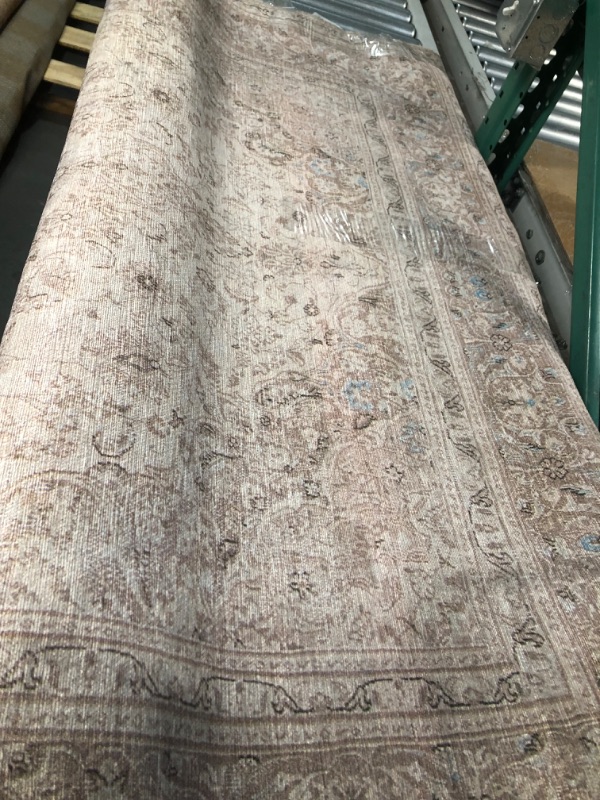 Photo 3 of ***USED - DIRTY - NO PACKAGING***
Loloi II Loren Sand/Taupe 5'-0" x 7'-6" Area Rug Sand / Taupe 5'-0" x 7'-6"