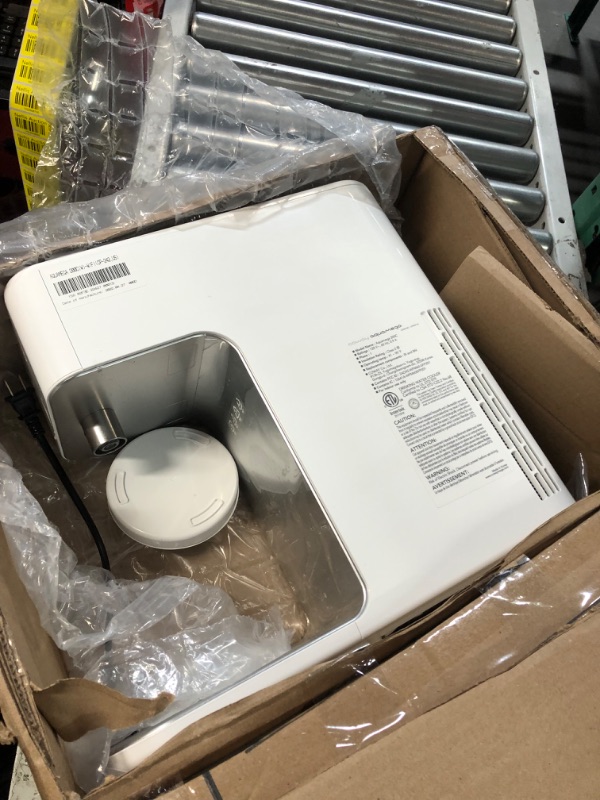 Photo 1 of Coway Aquamega 200C Countertop Water Purifier with a cold-water setting, a new advanced filter, and Coway Io-Care app connectivity,White,16.5 x 7.1 x 14.7