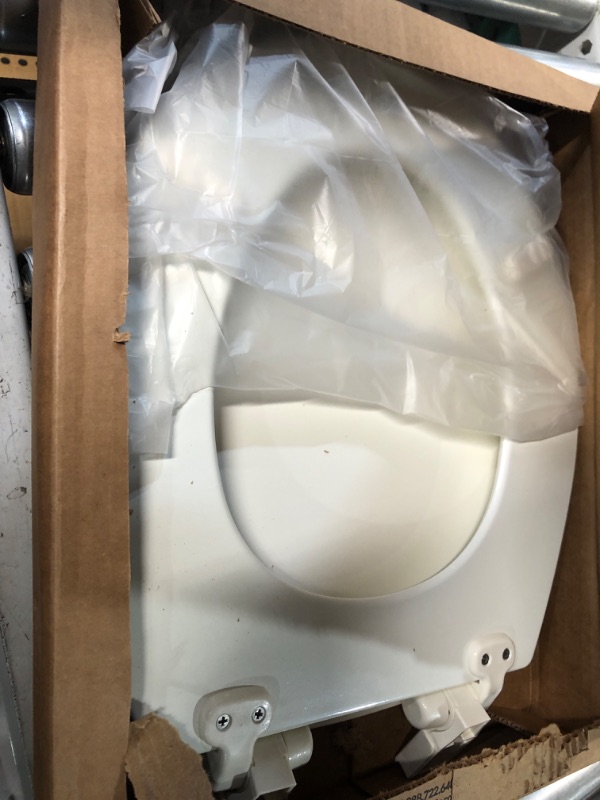 Photo 2 of ***USED - LIKELY MISSING PARTS - UNABLE TO VERIFY FUNCTIONALITY***
Mayfair 847SLOW 346 Kendall Slow-Close, Removable Enameled Wood Toilet Seat ROUND