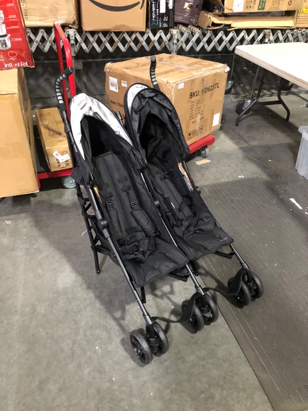 Photo 5 of ***USED - DIRTY - NO PACKAGING***
Summer Infant 3Dlite Double Convenience Lightweight Double Stroller for Infant & Toddler with Aluminum Frame