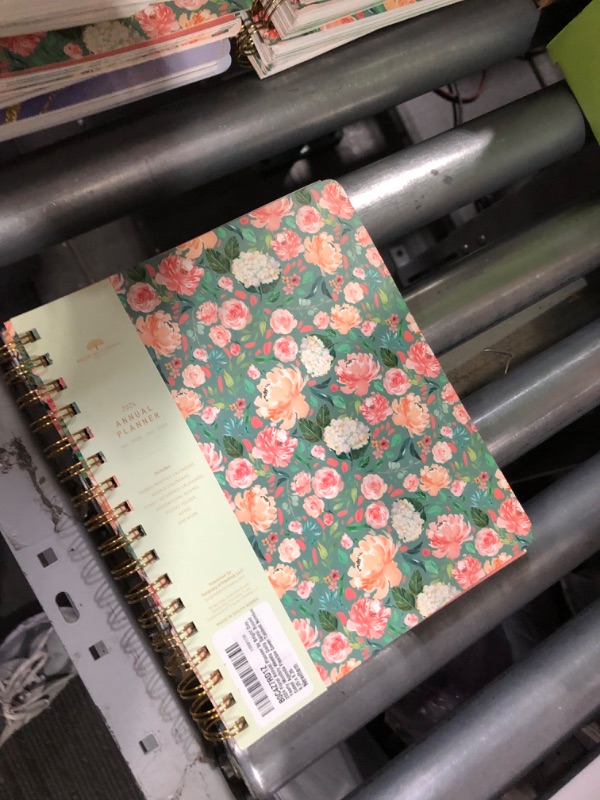 Photo 1 of 2024 Floral Annual Planner by Bright Day, 8.25 x 6.25