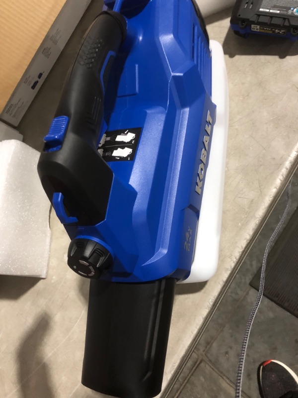 Photo 3 of Kobalt 0.53-Gallon Plastic 24-Volt Battery Powered Handheld Sprayer