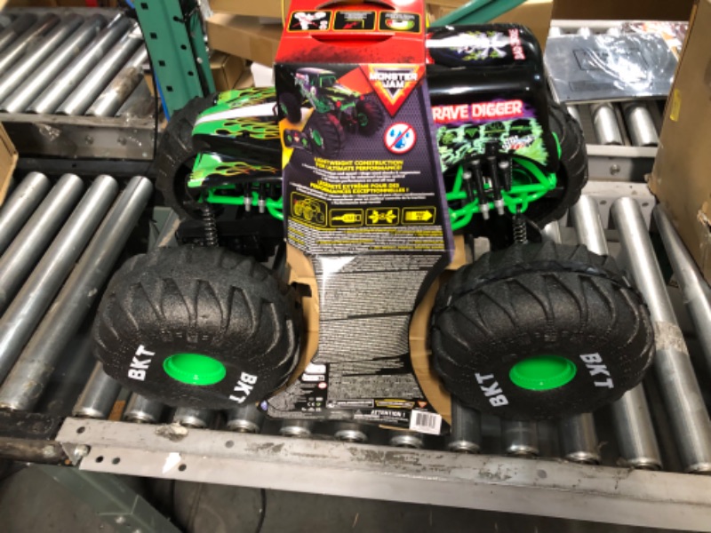 Monster Jam, Official Mega Grave Digger All-terrain Remote Control 